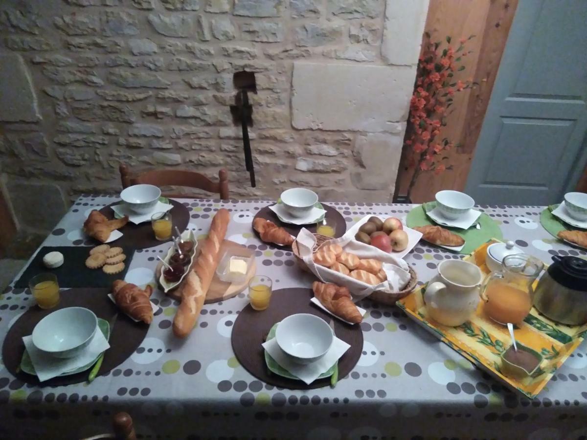 Bed and Breakfast Les Tourterelles Chabournay Zewnętrze zdjęcie