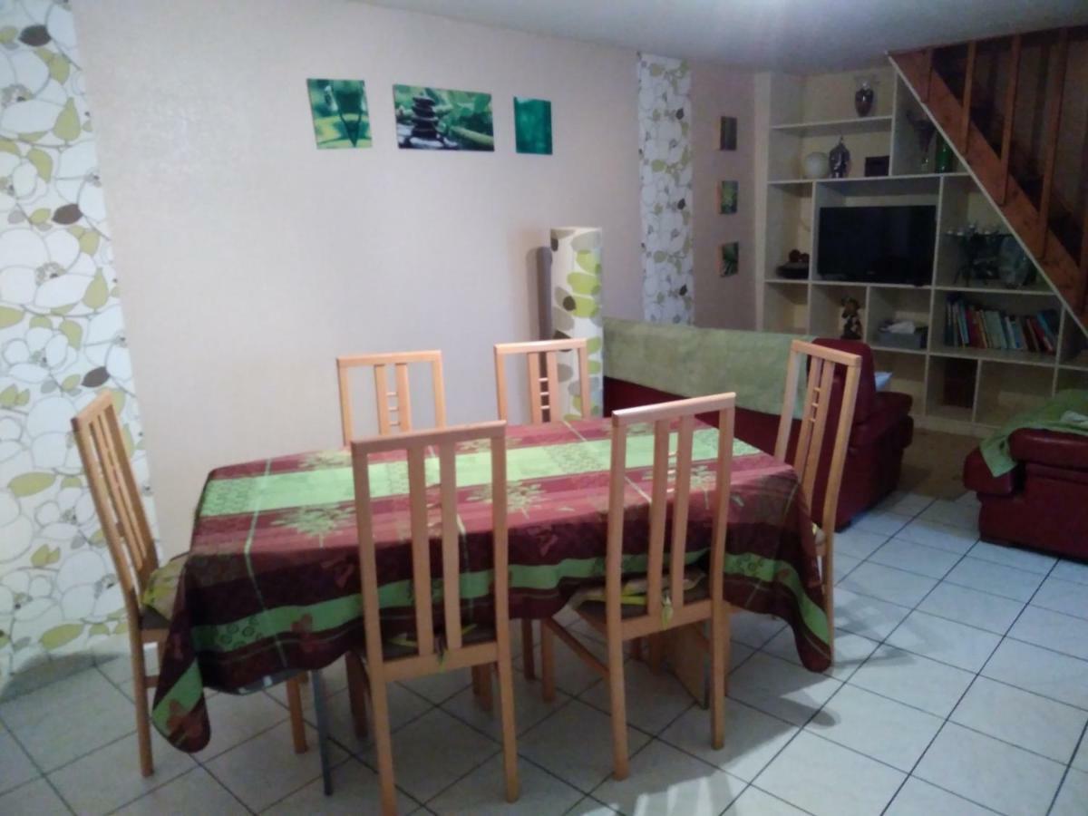 Bed and Breakfast Les Tourterelles Chabournay Zewnętrze zdjęcie